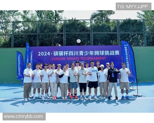 成都网球队以93分稳居大师赛积分榜首位展现强劲实力